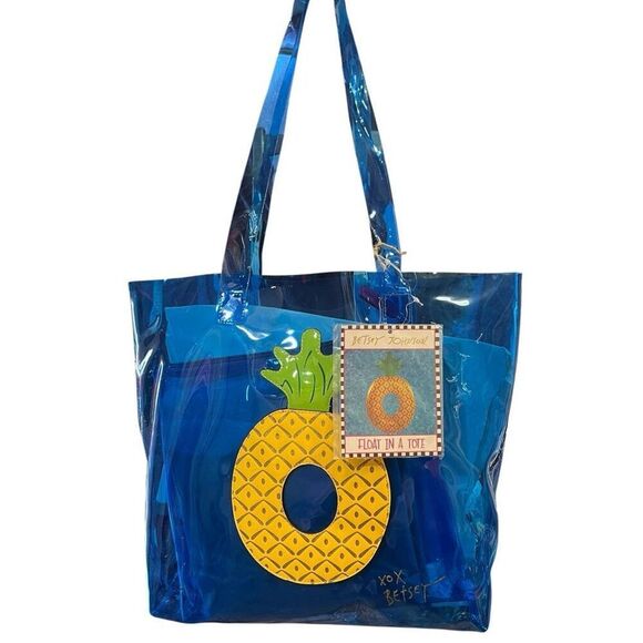 Betsey Johnson Float In A Tote Pineapple Plastic Beach Tote & Pineapple Raft Bea - Picture 1 of 4